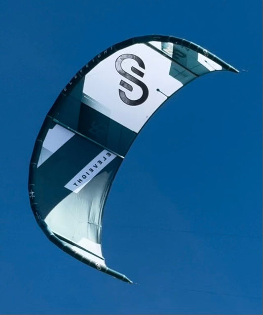 Start Your Water Adventure with Kiteboarding and E-Foil Lessons in Tarpon Springs